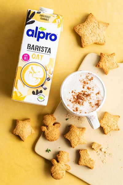 Gudomliga vinterkakor med pepparkakslatte