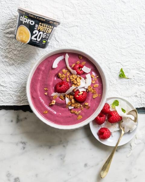 Vanilkovo-malinový smoothie bowl