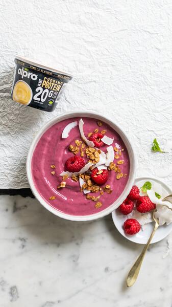 Vanilkovo-malinová smoothie bowl