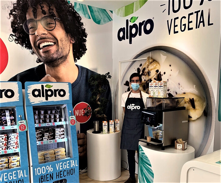 La Pop Up Store de Alpro en Madrid consigue ahorrar el equivalente a 12.000 litros de agua en 2 semanas
