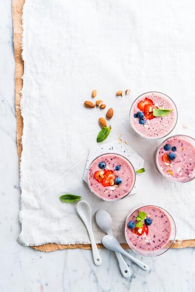 Smoothie rosa alla mandorla