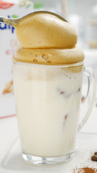 Dalgona Mocha Coffee aux pépites de chocolat