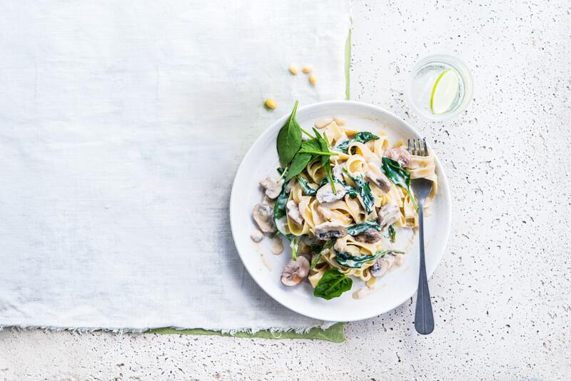 Tagliatelle med sopp og spinat