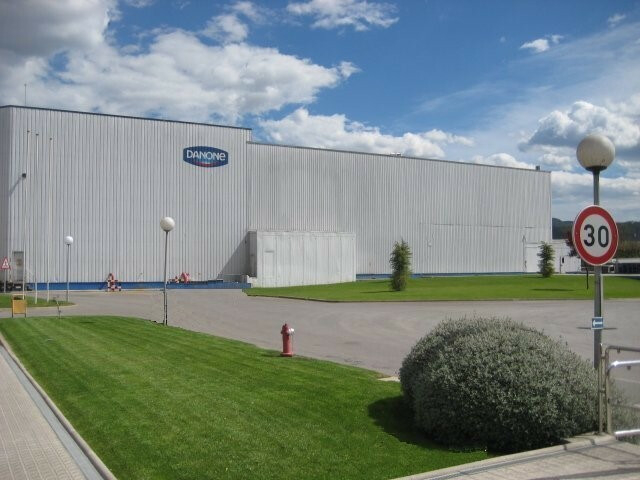 Danone invierte 12 millones de euros en una nueva línea de producción de alternativas vegetales