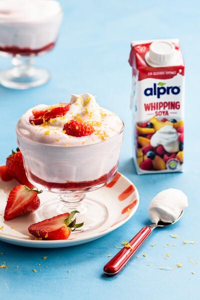 Whipping Soya Strawberry Mouse
