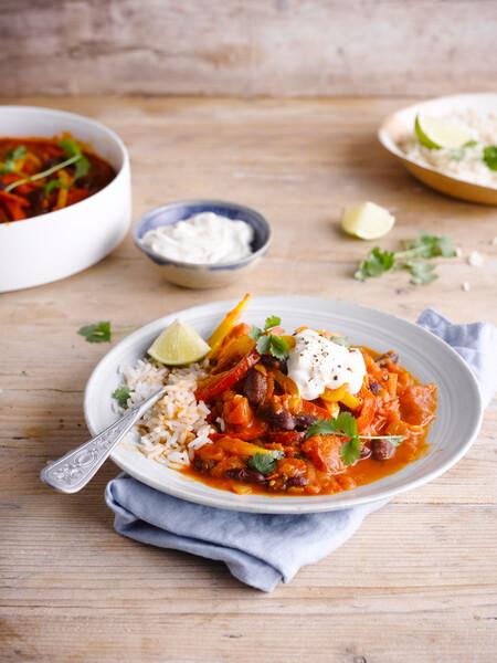 Veggie Chilli With Avocado Dip