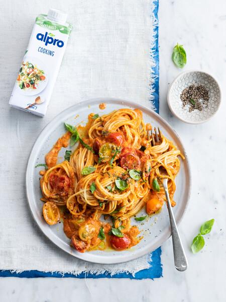 Spaghetti à la sauce tomate et poivrons grillés