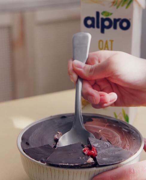 Chocolate shell overnight oats